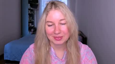 Snapshot of nancysanders chatting on 12, 5, 2026 Nancy online show from 12, 5, 2026