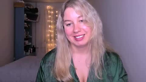 Snapshot of nancysanders chatting on 16, 5, 2026 Nancy online show from 16, 5, 2026