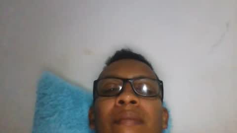 Snapshot of nando_rincon050279 chatting on 18, 12, 2025 Nando Rincon online show from 18, 12, 2025