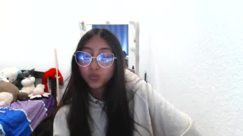 Snapshot of nanilux_1 chatting on 10, 9, 2025 nanilux_1 online show from 10, 9, 2025