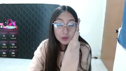 Snapshot of nanylux chatting on 7, 4, 2026 nanylux online show from 7, 4, 2026