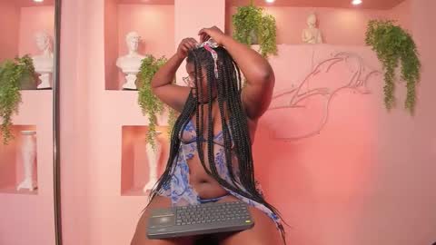 Snapshot of nanymoreno chatting on 11, 10, 2025 nanymoreno online show from 11, 10, 2025