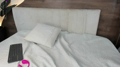 Naomi  online show from 7, 12, 2024