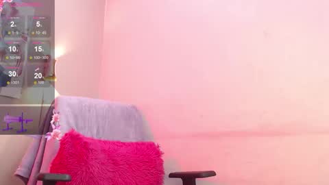 Snapshot of naomi_delux_hm chatting on 15, 11, 2025 NAOMI online show from 15, 11, 2025