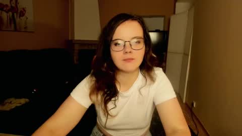 Snapshot of naomi_di chatting on 4, 7, 2026 naomi_di online show from 4, 7, 2026