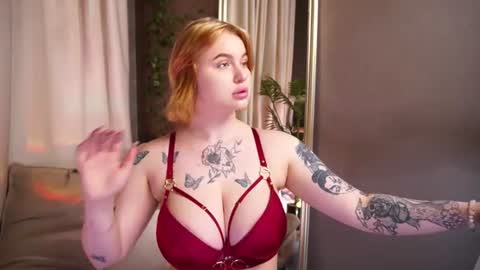 naomi_hotterr online show from 20, 6, 2026