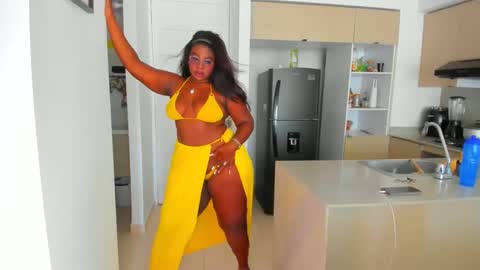 Snapshot of naomi_kiing chatting on 25, 9, 2025 Nathalia King online show from 25, 9, 2025