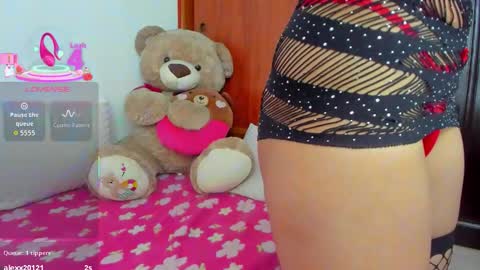 Snapshot of naomi_rouse_ chatting on 18, 10, 2025 Naomi Rouse online show from 18, 10, 2025