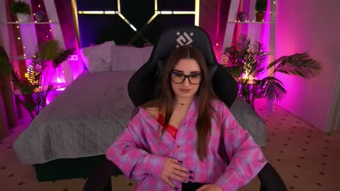 naomibaae online show from 19, 11, 2025