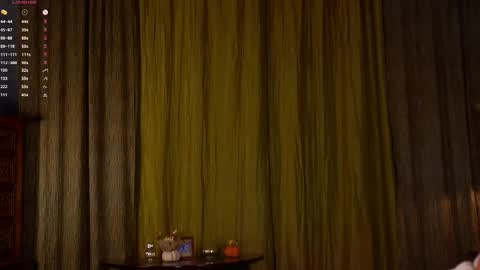 Snapshot of naomibry chatting on 17, 12, 2025 Angel online show from 17, 12, 2025