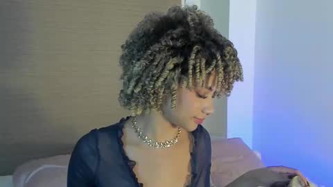 Snapshot of naomidawsonn chatting on 6, 3, 2026 naomidawson online show from 6, 3, 2026