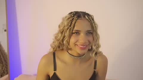 naomidawson online show from 8, 4, 2026