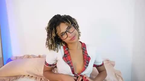 naomidawson online show from 22, 7, 2026