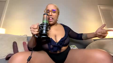 Naomigiirl6 online show from 13, 2, 2025