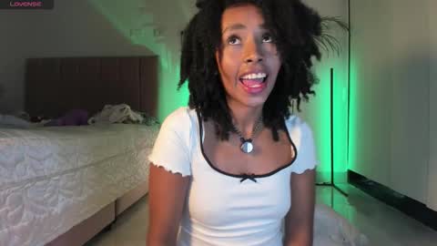 Naomii online show from 2, 10, 2025