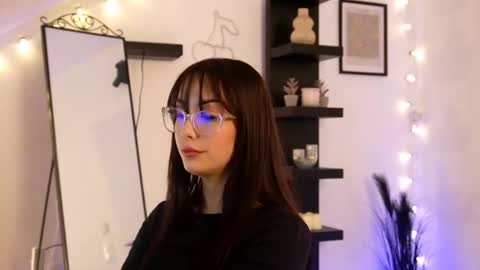 naomii_20 online show from 20, 10, 2025