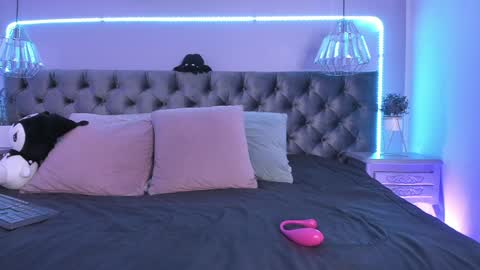 Naomi online show from 11, 12, 2024