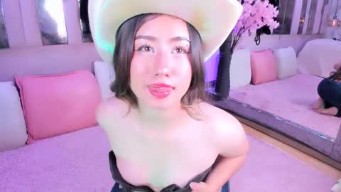 Snapshot of naomii_star chatting on 9, 1, 2026 online show from 9, 1, 2026