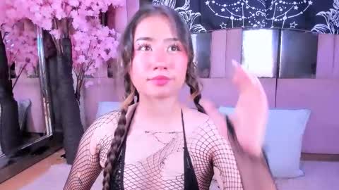 Snapshot of naomii_star chatting on 12, 1, 2026 online show from 12, 1, 2026