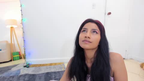 Snapshot of naomiiii__ chatting on 10, 1, 2025 naomiiii online show from 10, 1, 2025