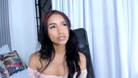Snapshot of naomiiii__ chatting on 8, 2, 2025 naomiiii online show from 8, 2, 2025