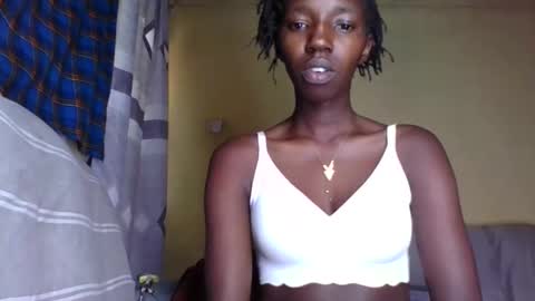 Snapshot of naomilittle31025 chatting on 7, 10, 2025 naomilittle31025 online show from 7, 10, 2025