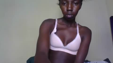 Snapshot of naomilittle31025 chatting on 14, 10, 2025 naomilittle31025 online show from 14, 10, 2025
