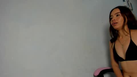 Snapshot of naomis_35 chatting on 29, 10, 2025 naomis_35 online show from 29, 10, 2025