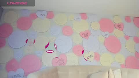 Naomi online show from 28, 12, 2024