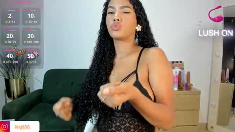 Snapshot of naomixjones1 chatting on 8, 3, 2025 Naomi     online show from 8, 3, 2025