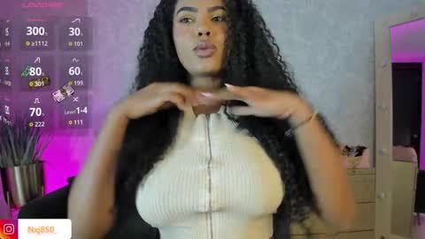 Snapshot of naomixjones1 chatting on 22, 10, 2025 Naomi     online show from 22, 10, 2025