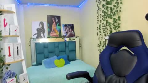 naomy online show from 28, 1, 2025