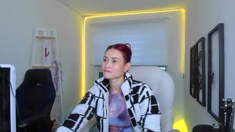 naomy online show from 19, 10, 2025