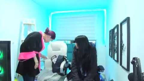 naomy online show from 28, 10, 2025