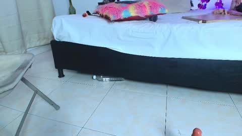 Naomy online show from 5, 3, 2025