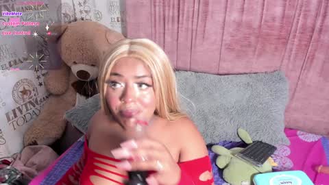 Naomyfoxx online show from 8, 2, 2025