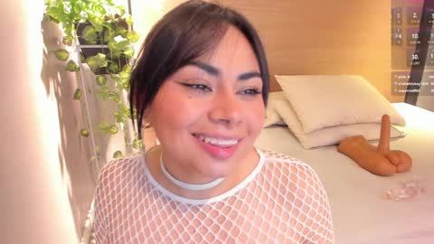 Naomy  online show from 1, 2, 2025