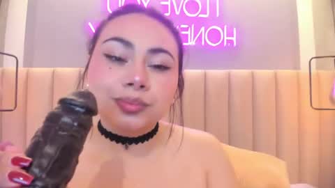 Snapshot of naomymonroe_ chatting on 23, 5, 2026 Naomy online show from 23, 5, 2026