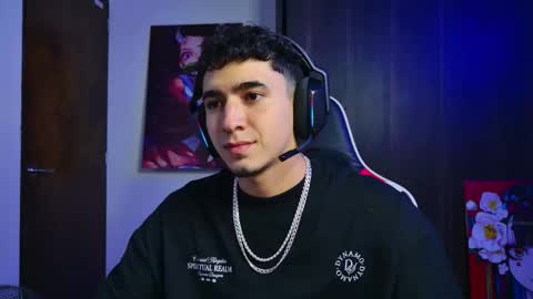 Snapshot of naranjo_seb chatting on 10, 11, 2025 sebastian online show from 10, 11, 2025