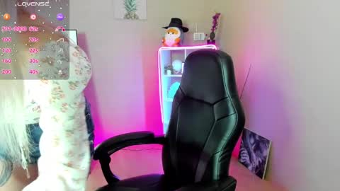 Snapshot of nastasya_cute chatting on 6, 4, 2026 Nastya online show from 6, 4, 2026