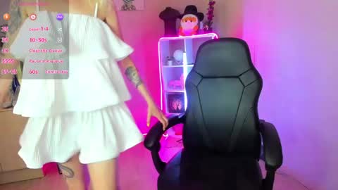 Snapshot of nastasya_cute chatting on 5, 6, 2026 Nastya online show from 5, 6, 2026