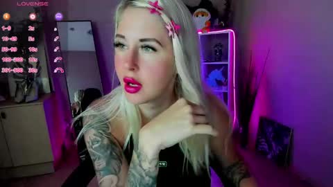 Snapshot of nastasya_cute chatting on 8, 6, 2026 Nastya online show from 8, 6, 2026