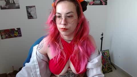 Snapshot of nat_lau chatting on 4, 10, 2025 Nat online show from 4, 10, 2025