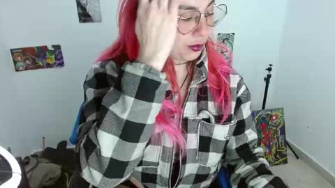 Snapshot of nat_lau chatting on 6, 10, 2025 Nat online show from 6, 10, 2025