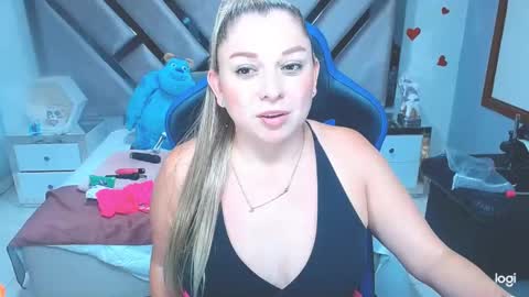 Snapshot of natalia5560 chatting on 14, 1, 2025 natalia5560 online show from 14, 1, 2025
