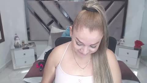 Snapshot of natalia5560 chatting on 11, 3, 2025 natalia5560 online show from 11, 3, 2025