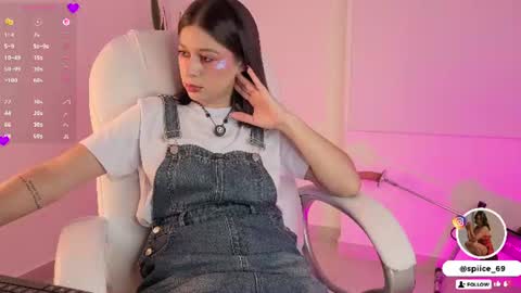 Snapshot of natalia_andrea_2804 chatting on 15, 7, 2026 natalia andrea online show from 15, 7, 2026