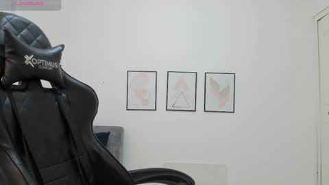 Nathalia online show from 5, 3, 2026