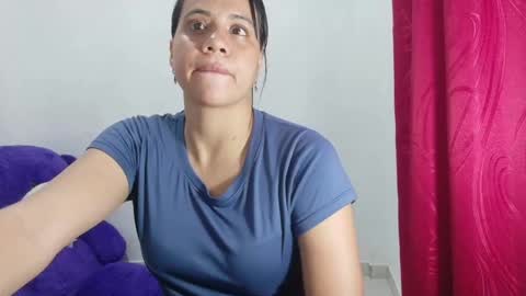 nataliavela online show from 17, 4, 2026
