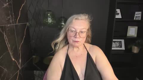 Snapshot of natalicloud chatting on 8, 10, 2025 NataliCloud online show from 8, 10, 2025